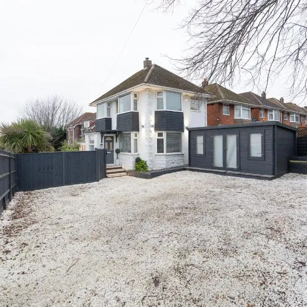 Estwood - Gated House, hotel en Southampton
