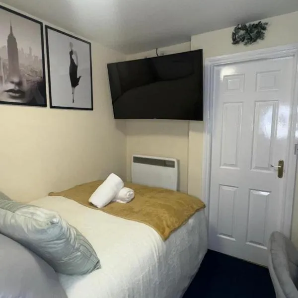 Bedsit Birmingham, hotel in Oldbury