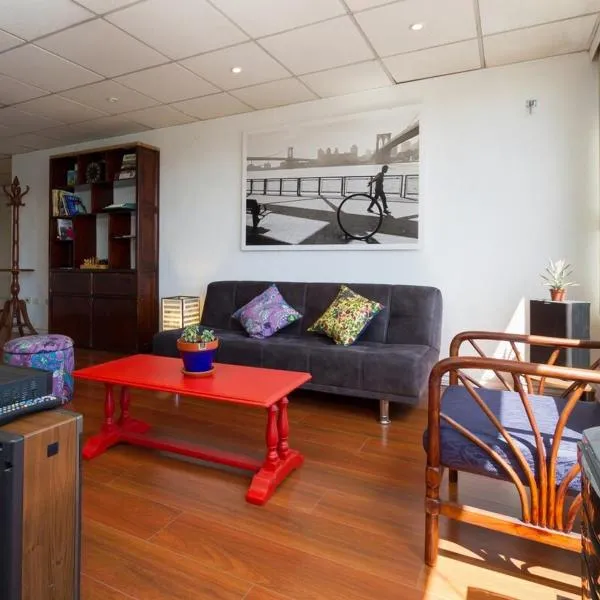 Bright apartment, 2 bedrooms, sensational view, hotel en Quito