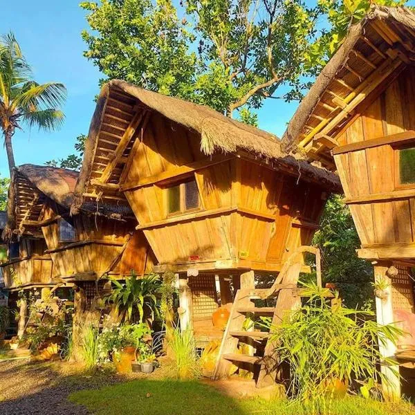 Surfer's Villa La Union, hotel em San Juan