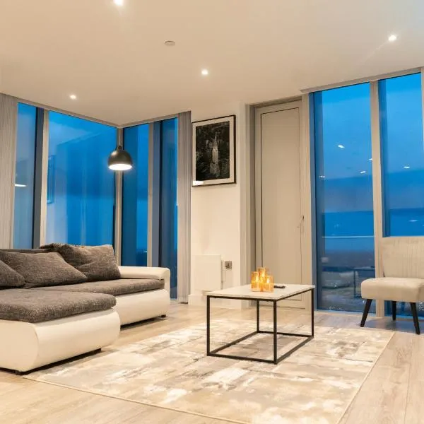 Luxury 2 Bed Penthouse with Stunning Views in Manchester City Centre，位于曼彻斯特的酒店