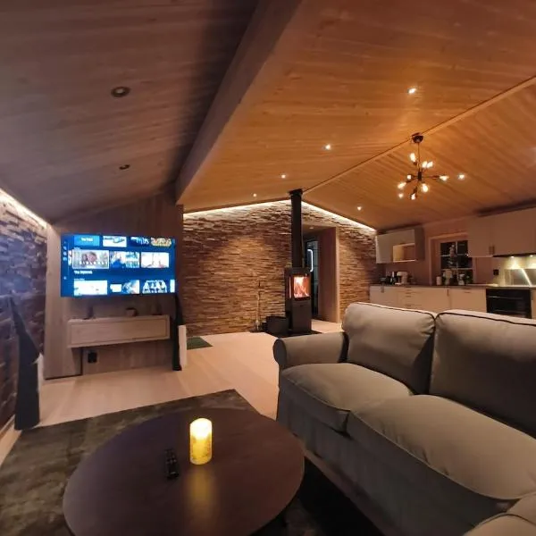 Hytte-13 Cozy cabin close to Kvitfjell, hotel in Fåvang