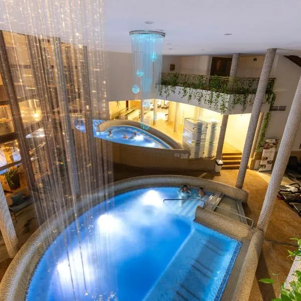 Colosseum Hotel, ξενοδοχείο σε Mórahalom
