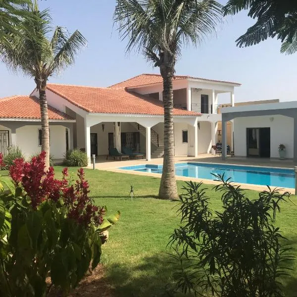 Villa Daba, hotel en Saly