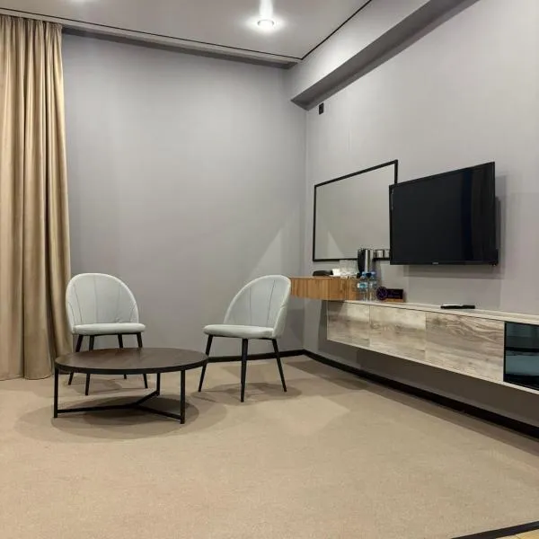 Irislux, hotel in Taraz