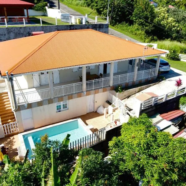 Villa Sirius vue sur mer, hotel v destinaci Le Vauclin