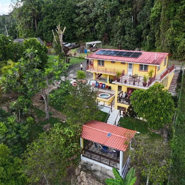La Casita Amarilla en Utuado, Puerto Rico, Hotel in Utuado