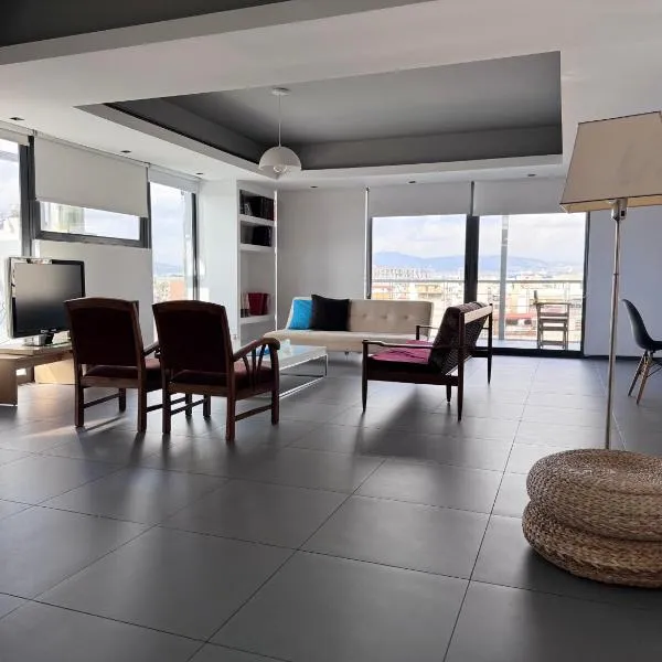 Kerameikos Spacious Loft, ξενοδοχείο στην Αθήνα