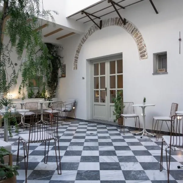 enδόtera chios apartments, hotel in Chios