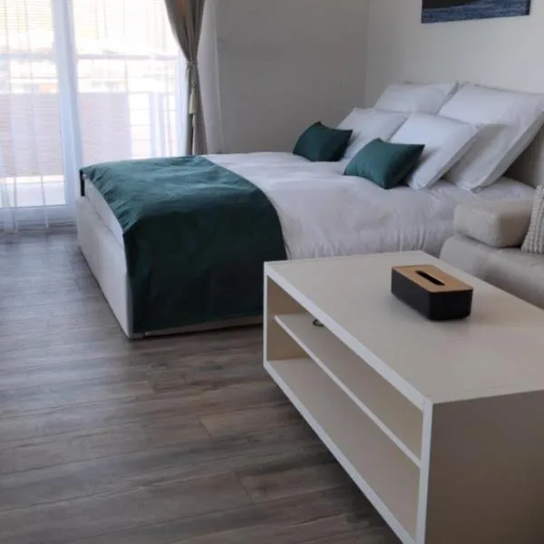 Grand Apartman - 5 Star Luxury Podhajska Apartman, hotel in Podhájska