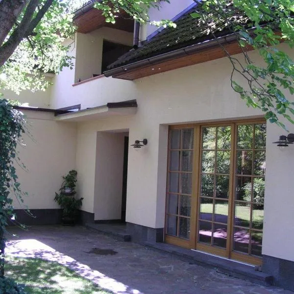 Apartment 53 Zvíkovské Podhradí, hôtel à Zvíkovské Podhradí