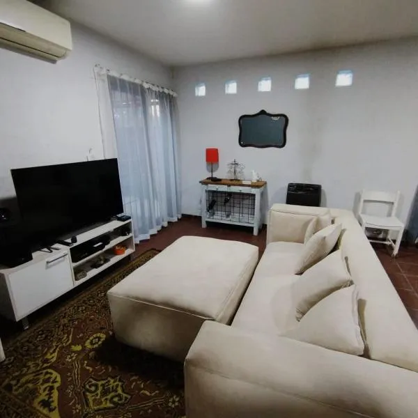 Duplex Alvarez Condarco, Hotel in Godoy Cruz