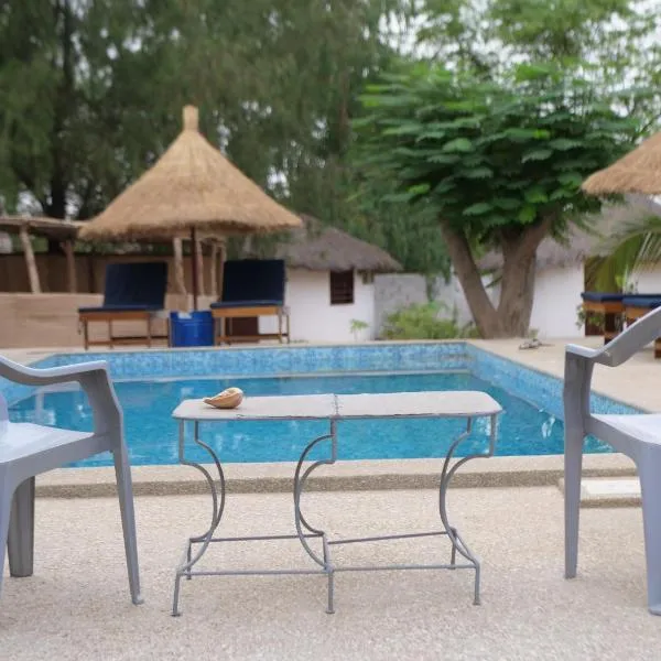 Auberge des deux baobabs Warang – hotel w mieście Ouoran