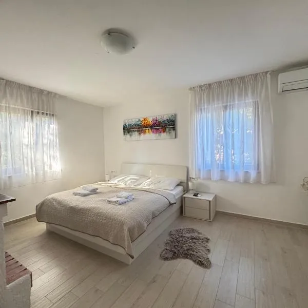 Flowers Apartments Medulin, Fucane 2, hotel en Medulin