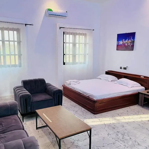 Les Résidences Terre Royale, отель в городе Sokouhoué