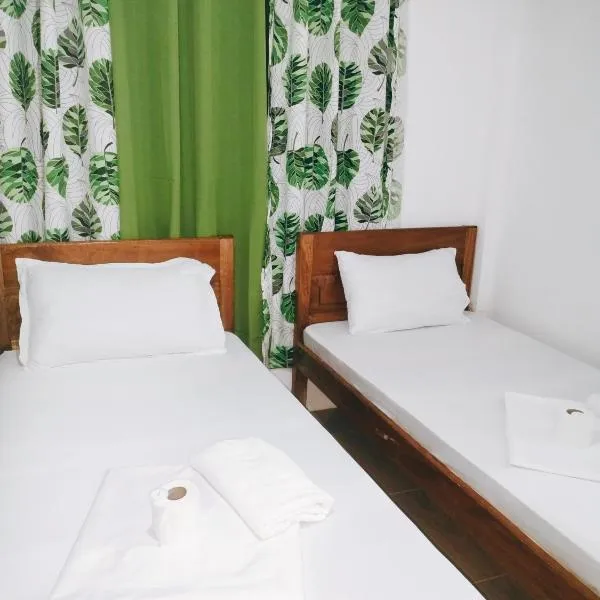 Ziah's Guest House, hotel in San Vicente