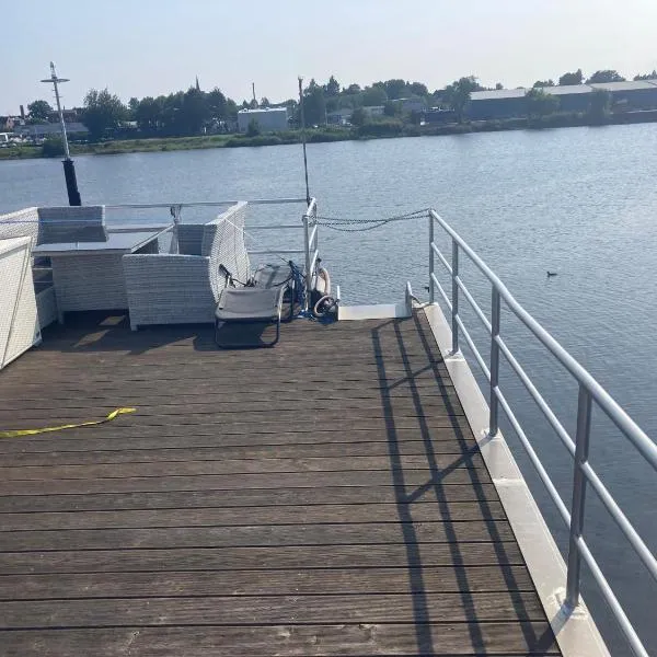 HausboootHL, hotel in Lübeck