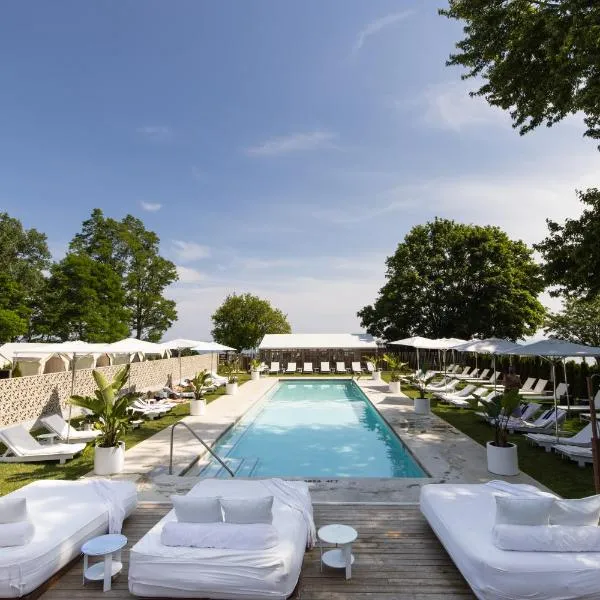 The Lakeside Prince Edward County, hotel en Wellington