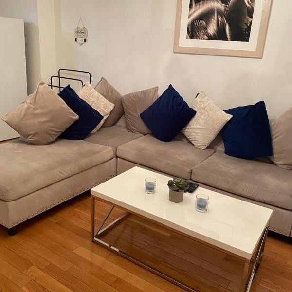 Prime Murray Hill 2 BR Gem, New York