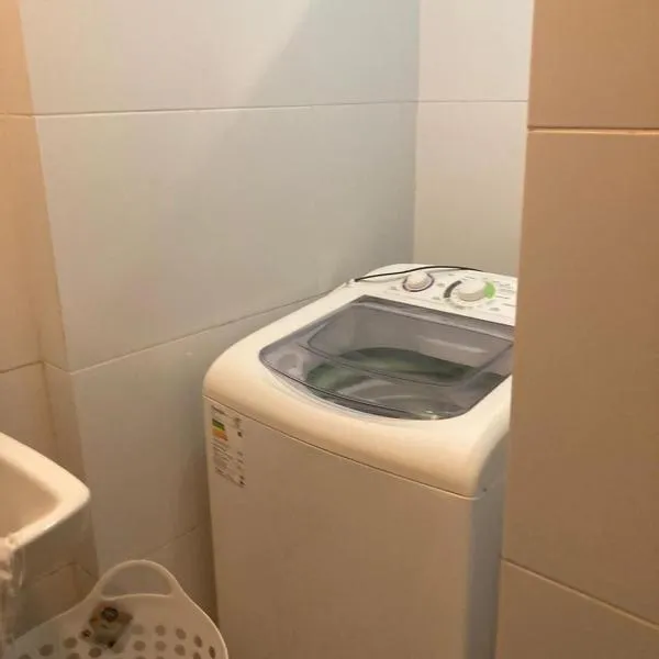 Leme Apartamento 1 quadra da Praia, hotel in Rio de Janeiro