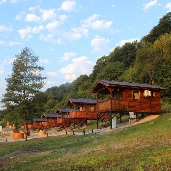 Fishing and Relax Camp, hôtel à Bixad