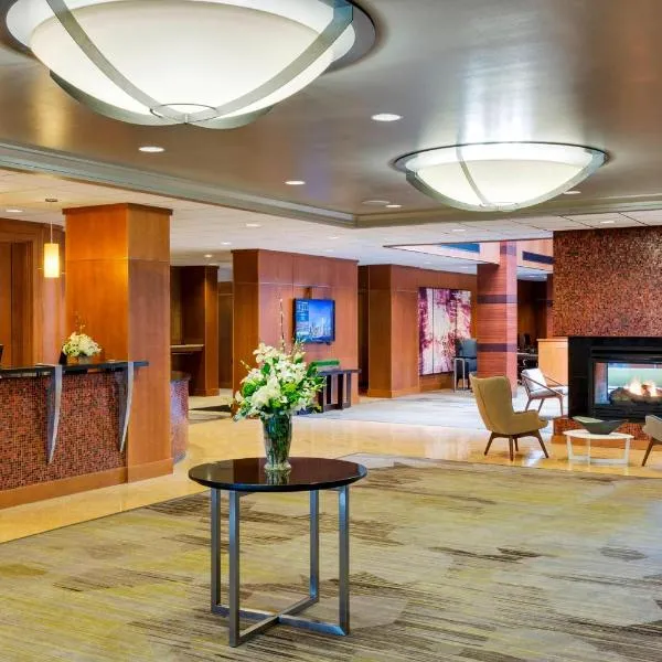 Courtyard by Marriott Boston Logan Airport, hotel in Boston