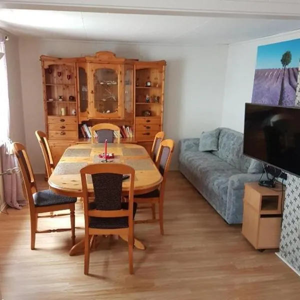 Hus Retro, hotel di Gryllefjord