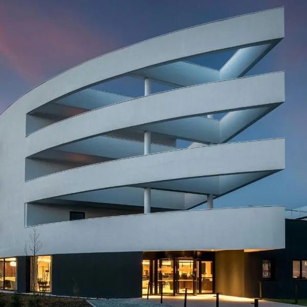 AC Hotel by Marriott Saint-Julien-en-Genevois、サン・ジュリアン・アン・ジュヌヴォワのホテル