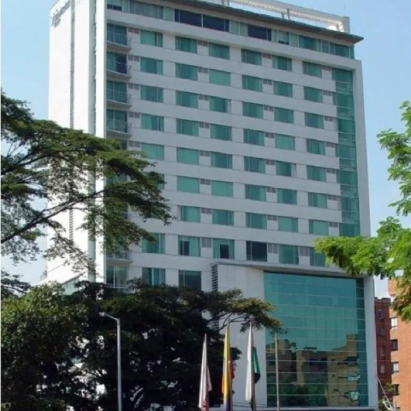 Novelty Suites Hotel, готель у місті Медельїн