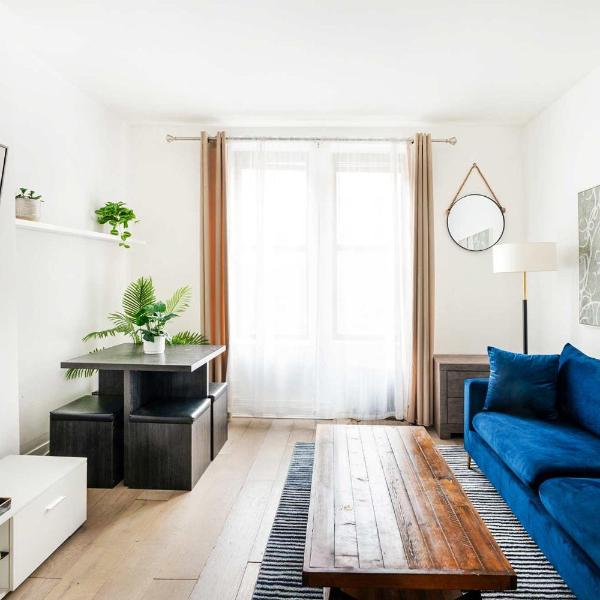 428-2W Newly Furnished Prime Location 2BR Sleeps 5, New York