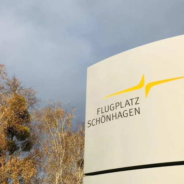 Tower Lodge, hotel in Schönhagen