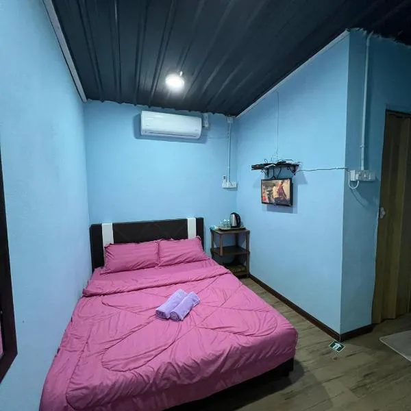 Avina's Standard Room, hotel in Setiu
