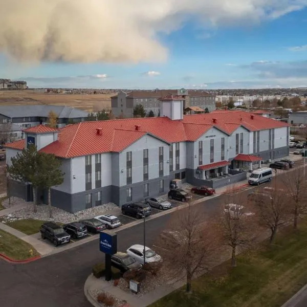 AmericInn by Wyndham Denver Airport, отель в Денвере