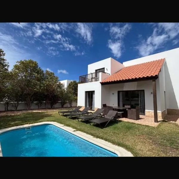 3 bedroom/ 3 bathroom villa, Sal, Cape Verde, hotel v destinaci Santa Maria