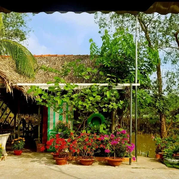 BOSA Homestay - Mekong Riverside, hotel in Can Tho
