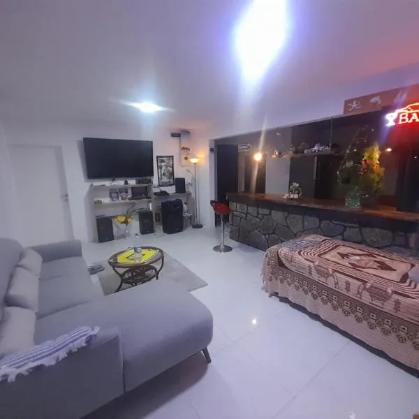 R V R apartment, hotel in Trou dʼ Eau Douce