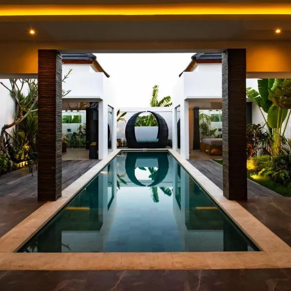 Villa Yolanda - Seminyak Beach, hotel in Seminyak