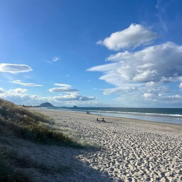 Studio on Hugoway, Papamoa Beach, hotel in Papamoa