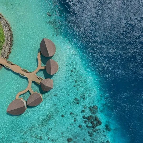 JW Marriott Maldives Kaafu Atoll Island Resort, hotel in Malé