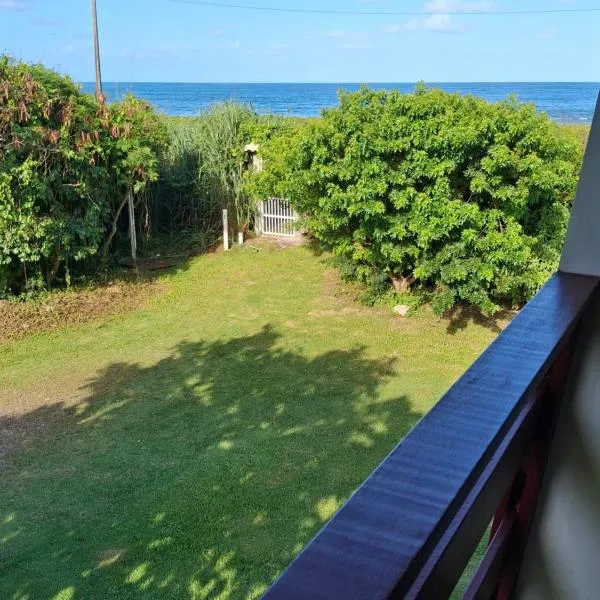 Apartamento 2 andares, na frente da praia, hotel en Florianópolis