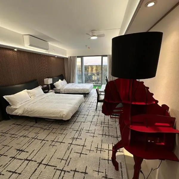 Luxury Penthouse hotel near City of Dreams Casino1, hotel in Manila