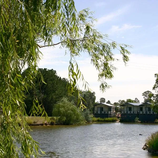 Capital Country Holiday Park, hotel in Canberra