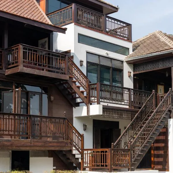 Akara House Sukhothai - Luxury Riverside Residence, hotel in Sukhothai