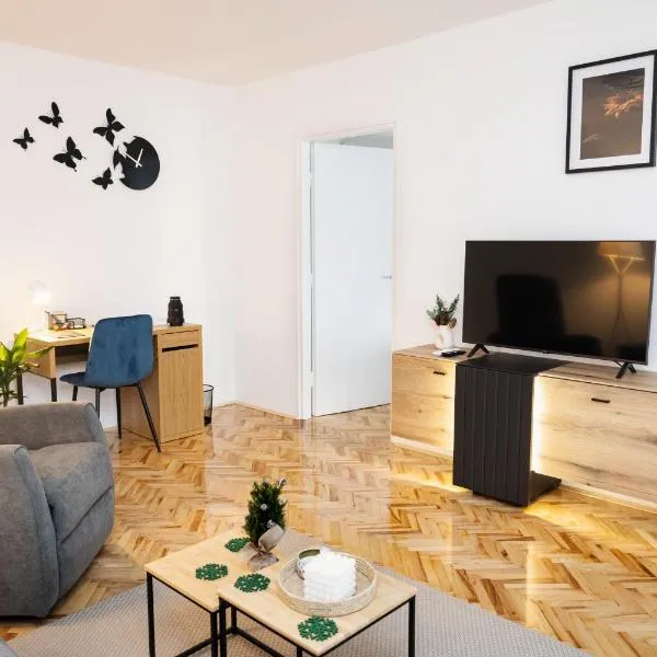 HeyYou Apartment，位于别洛瓦尔的酒店