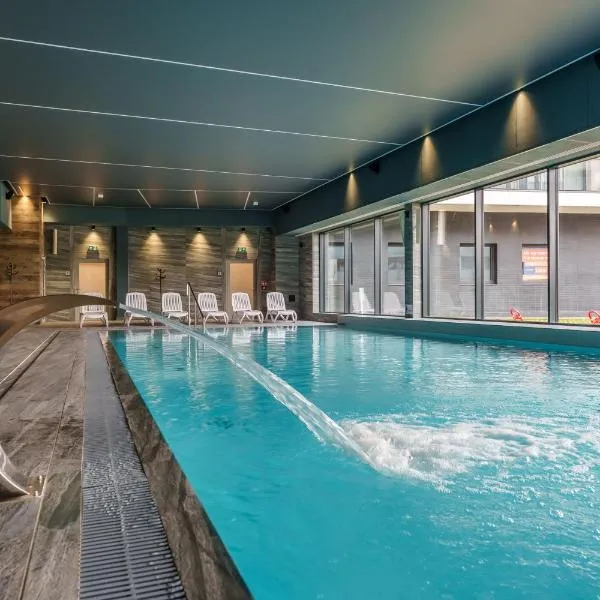 APARTAMENT PREMIUM DELUX Kasprowicza 20C DARMOWY PARKING BASEN SAUNA GYM, hotel in Kołobrzeg