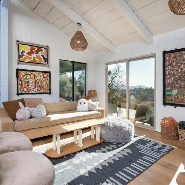 Rocky Ridge Cabin Yosemite, hôtel à Coarsegold