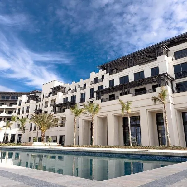 Luxury Seaside Stay - SeaBreeze The Grand, хотел в Nardaran