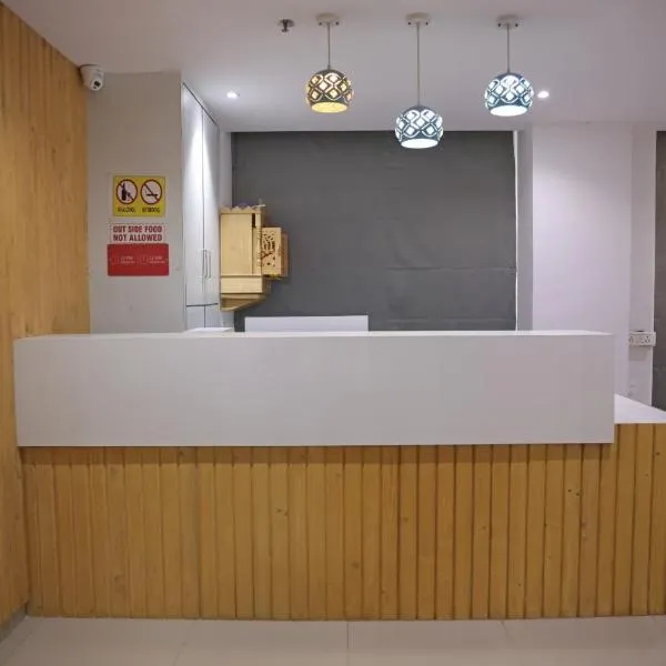 Hotel Elegant inn By Nexottel Vesu, hotel v destinaci Surat