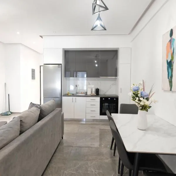 Cozy Home With Cooking, ξενοδοχείο στον Πειραιά