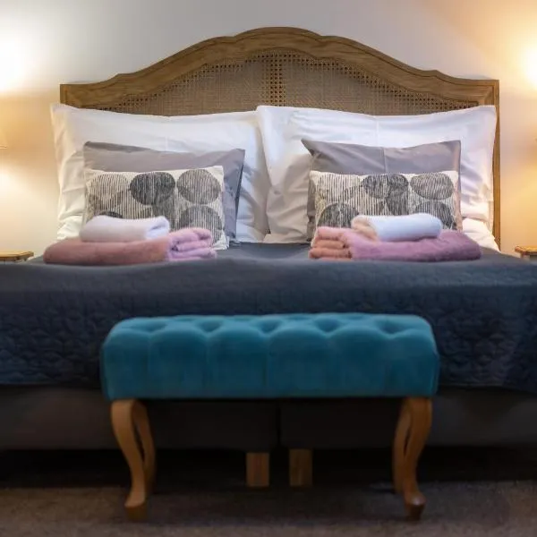 Őri Art Inn、オリセントペーテルのホテル